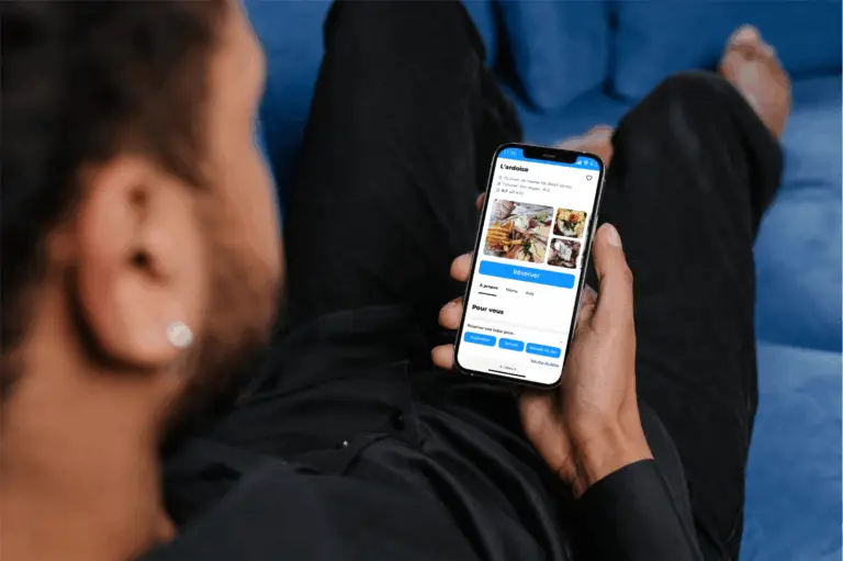 Interface de réservation de table en ligne sur un site de restaurant